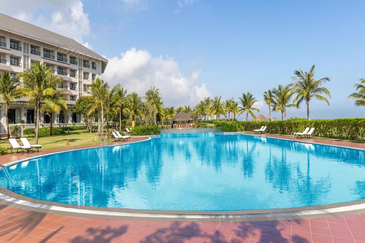 Melia Vinpearl Cua Hoi Beach Resort Cửa Lô Exterior photo