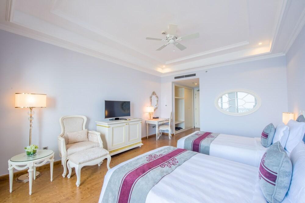 Melia Vinpearl Cua Hoi Beach Resort Cửa Lô Exterior photo