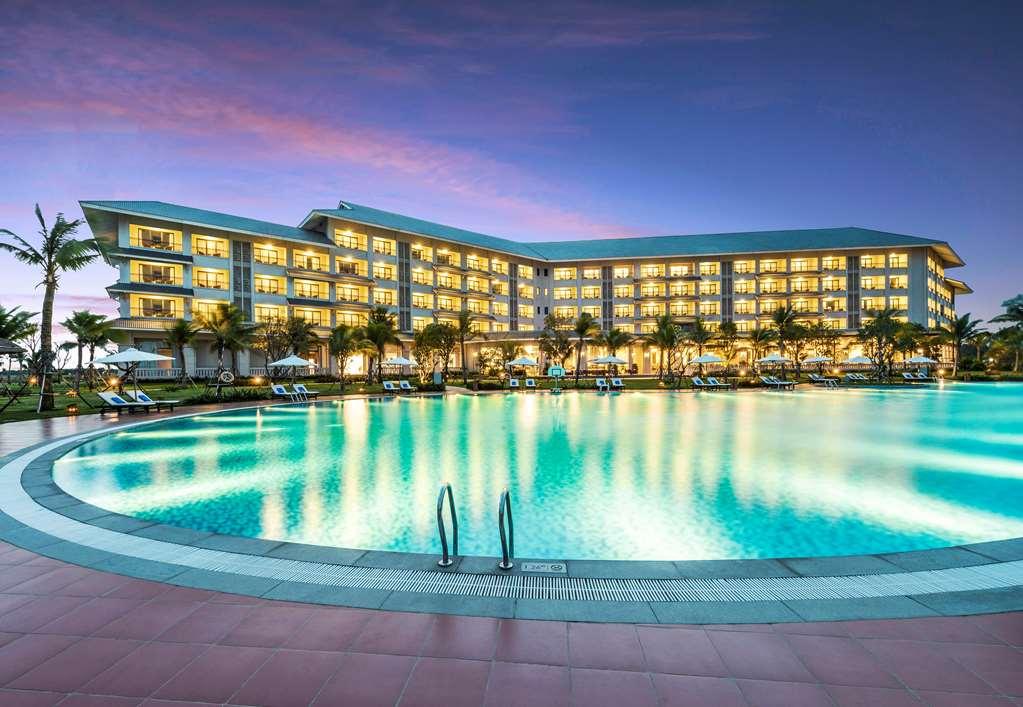 Melia Vinpearl Cua Hoi Beach Resort Cửa Lô Exterior photo