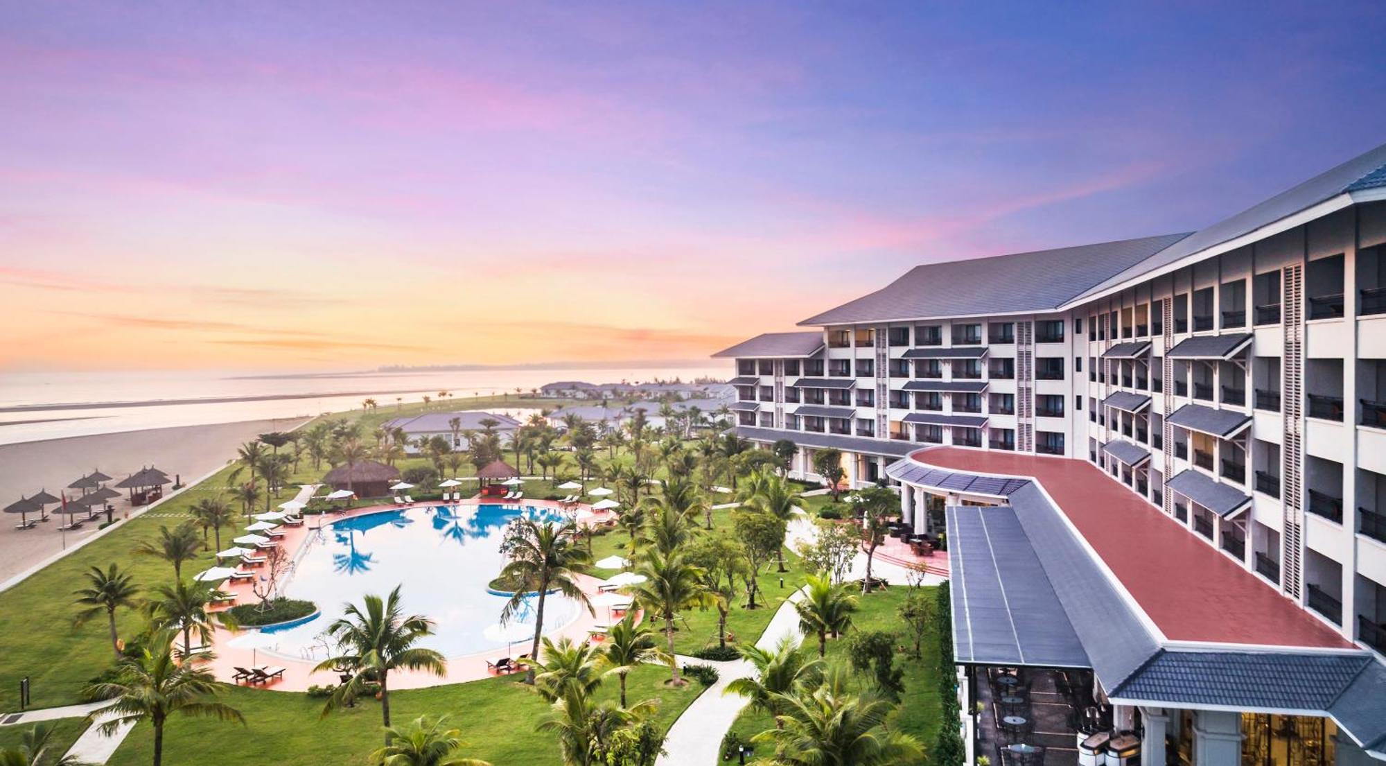 Melia Vinpearl Cua Hoi Beach Resort Cửa Lô Exterior photo